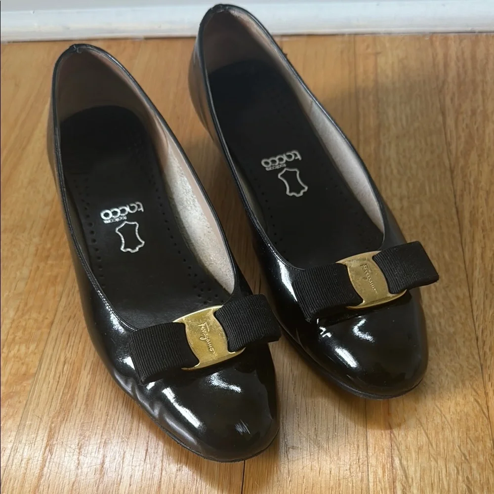 Salvatore Ferragamo Black Bow Flats (Refurbished) - Picture 1 of 7